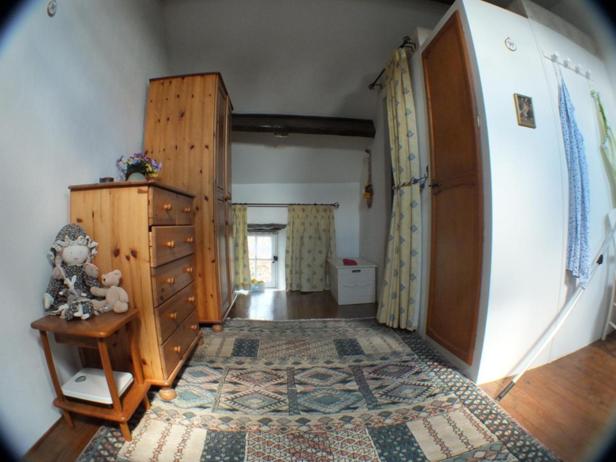 La Maison De Poupee Berrien Buitenkant foto